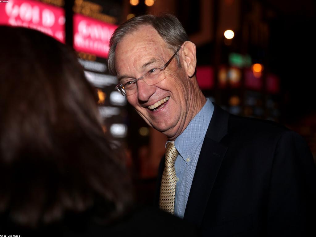 ផលប៉ះពាល់នៃច្បាប់និងបទបញ្ជាដែលមានចំពោះសង្គម